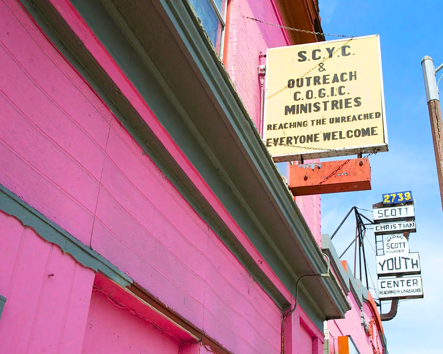 Signage & Texture &mdash; Misperception location reference